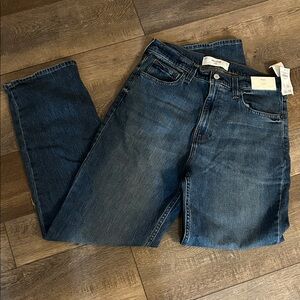 Hollister Men's Relaxed Jeans in Dark Blue